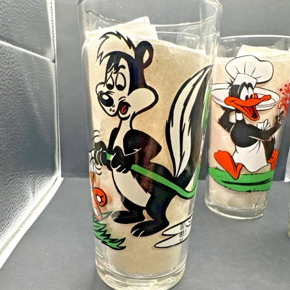 Set of 4 1976‎ Pepsi Collectors Series Warner Bros LOONEY TUNES Glasses